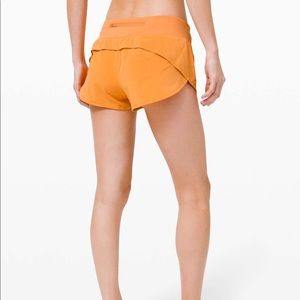Lululemon speed up short 2.5 Monarch Orange